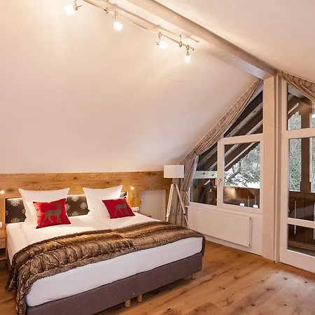 Bad Rain Hotel 4*